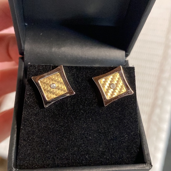 Mens Earrings - Picture 2 of 3